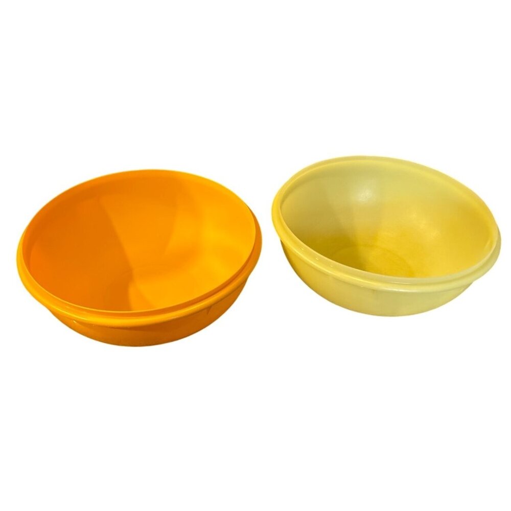 Tupperware 26 Cup Mixing Bowls Set Of 2 12-Inch Yellow & Orange Plastic Kitchenw